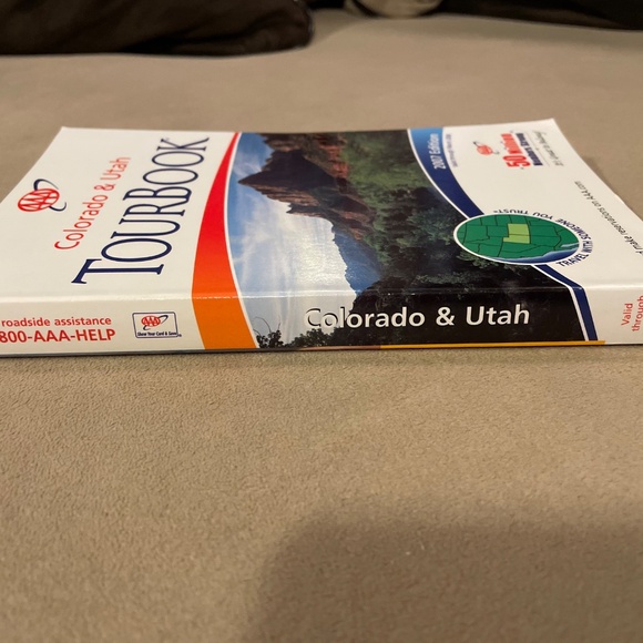 New Colorado & Utah Tour Book - Picture 2 of 8